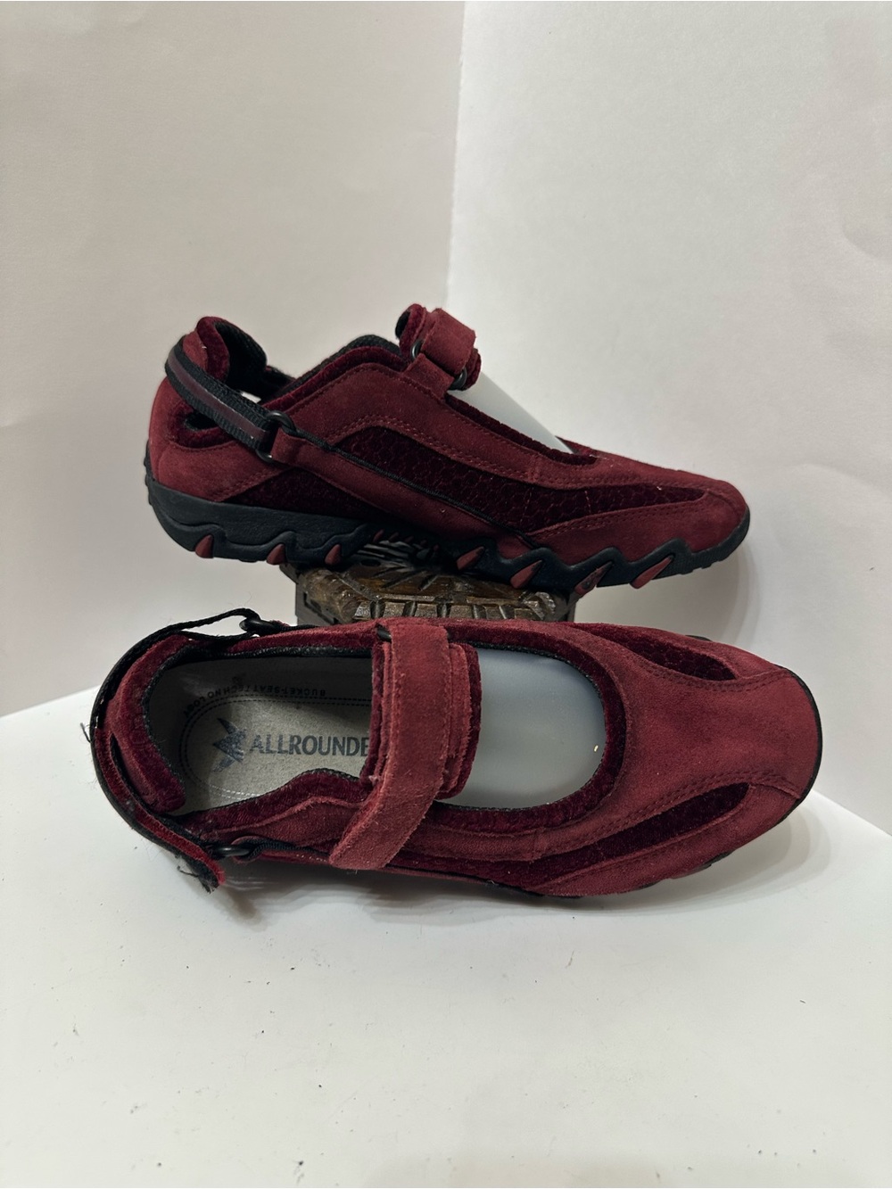 Allrounder Niro Woman Size 9 M (EU 6.5) Burgundy Suede By Mephisto